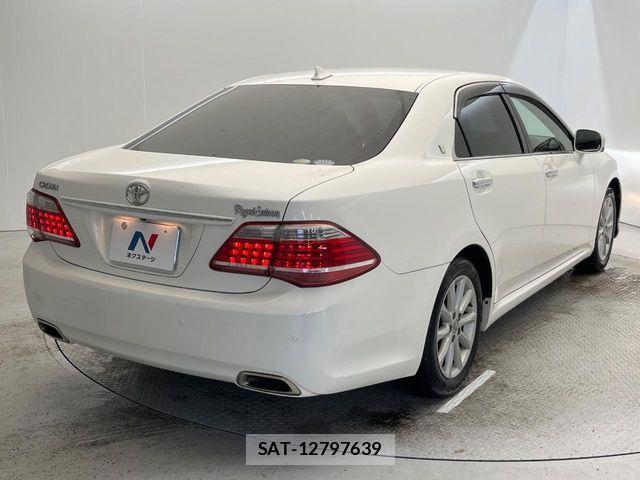 Toyota CROWN SEDAN 2011-08 7615794-17