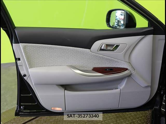 Toyota CROWN SEDAN 2012-01 7615795-28