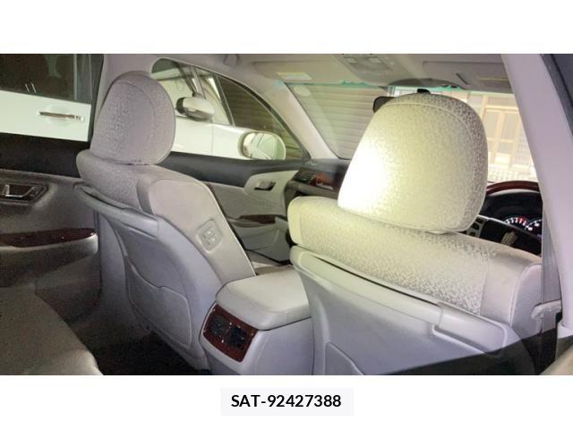 Toyota CROWN SEDAN 2012-06 7615800-18