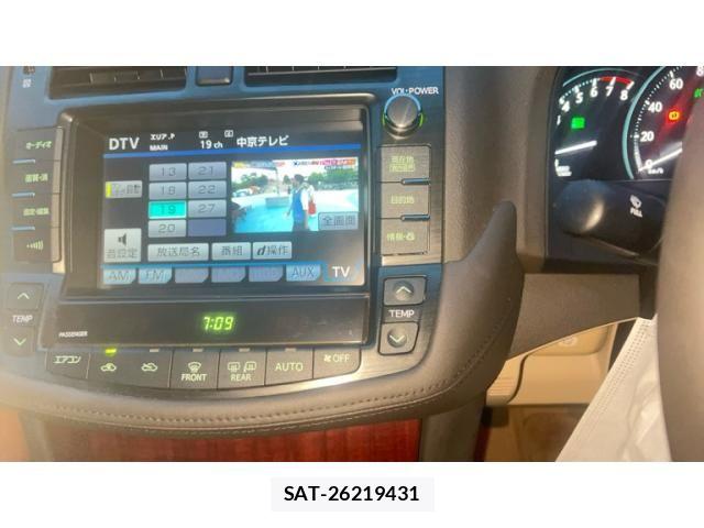 Toyota CROWN SEDAN 2008-11 7722175-15