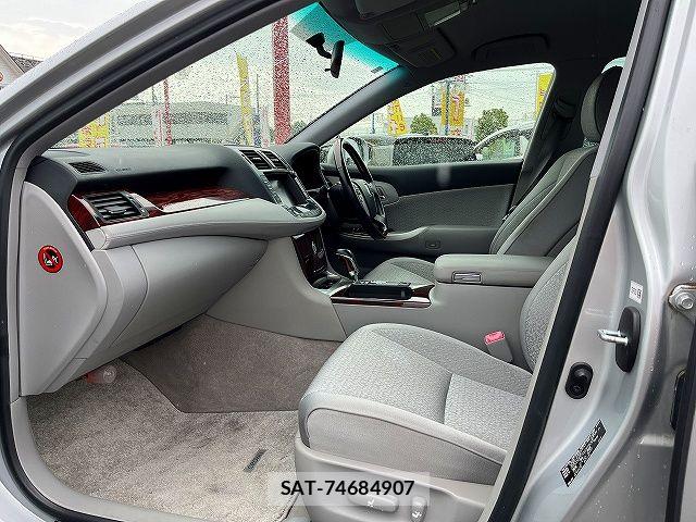 Toyota CROWN SEDAN 2010-02 7722174-18