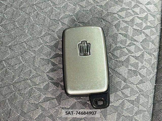Toyota CROWN SEDAN 2010-02 7722174-25