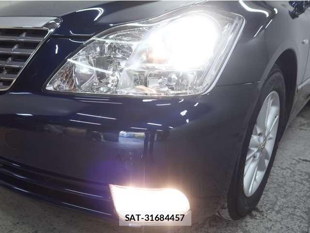 Toyota CROWN SEDAN 2007-08 7722176-17