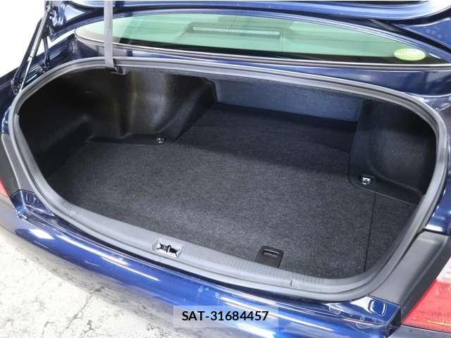 Toyota CROWN SEDAN 2007-08 7722176-21