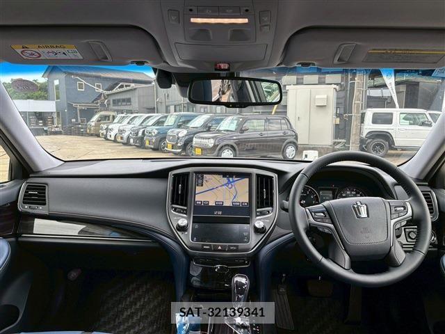 Toyota CROWN SEDAN 2016-10 7722161-2