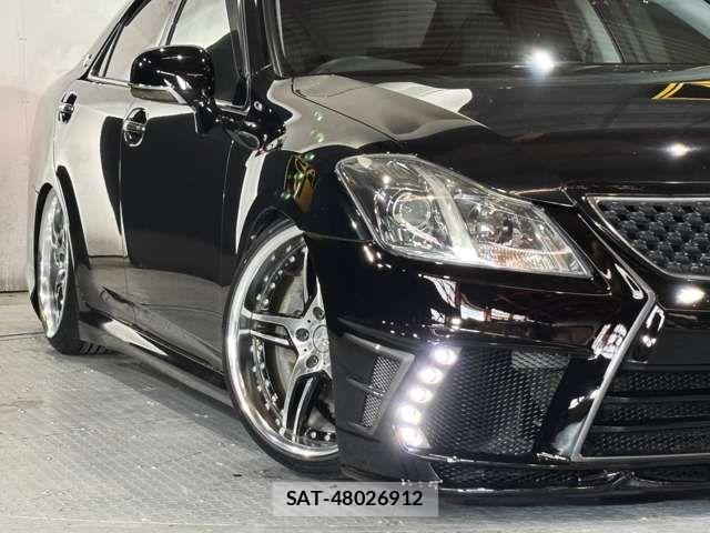 Toyota CROWN SEDAN 2011-11 7722166-1