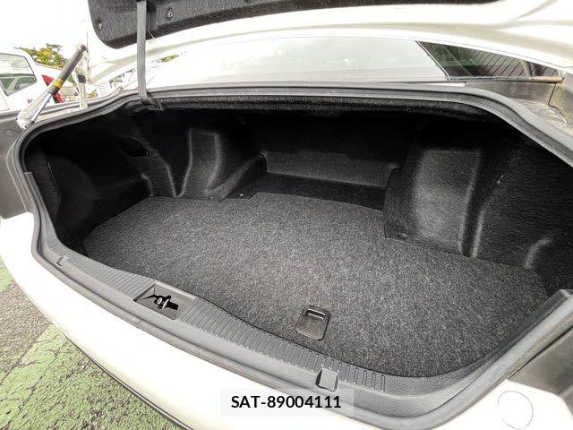 Toyota CROWN SEDAN 2015-04 7722164-20