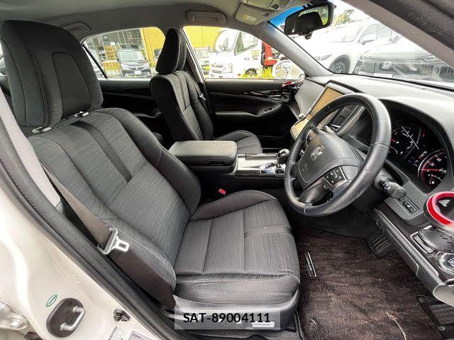 Toyota CROWN SEDAN 2015-04 7722164-3