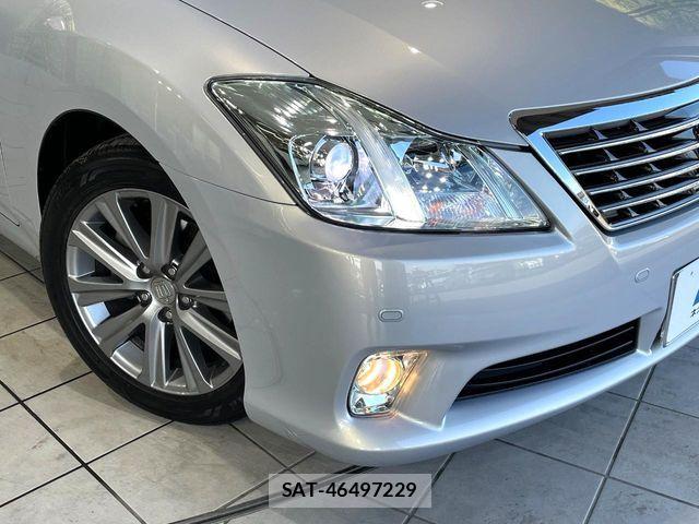 Toyota CROWN SEDAN 2011-10 7783813-11