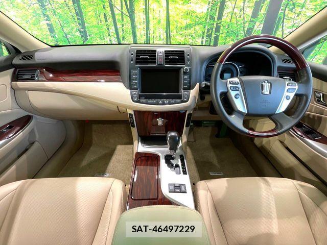 Toyota CROWN SEDAN 2011-10 7783813-1
