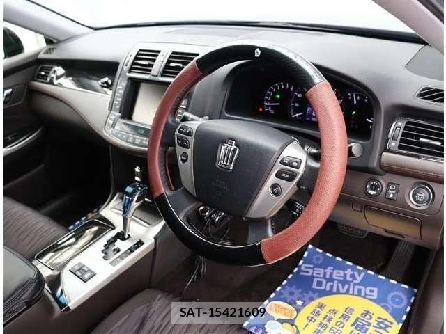 Toyota CROWN SEDAN 2012-10 7783821-25