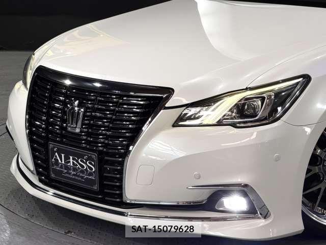 Toyota CROWN SEDAN 2013-02 7783822-9