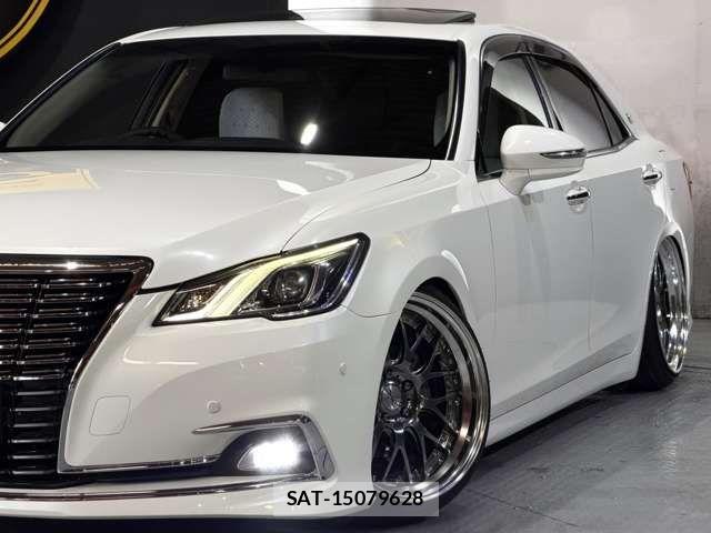 Toyota CROWN SEDAN 2013-02 7783822-10