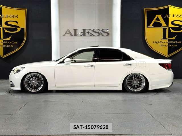 Toyota CROWN SEDAN 2013-02 7783822-4