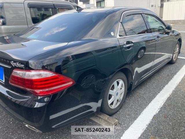 Toyota CROWN SEDAN 2012-03 7783806-4