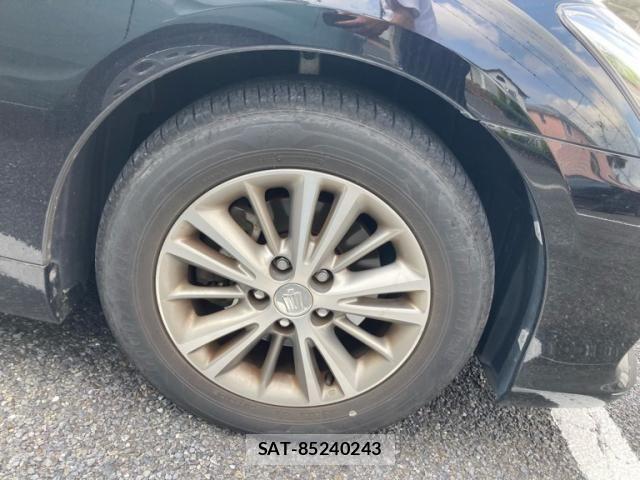 Toyota CROWN SEDAN 2012-03 7783806-6
