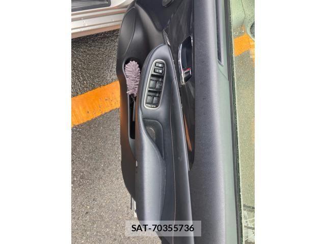 Toyota CROWN SEDAN 2013-10 7783820-12
