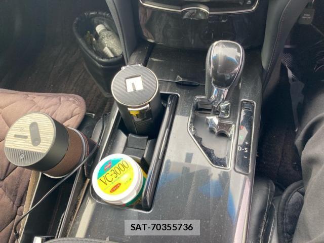 Toyota CROWN SEDAN 2013-10 7783820-21