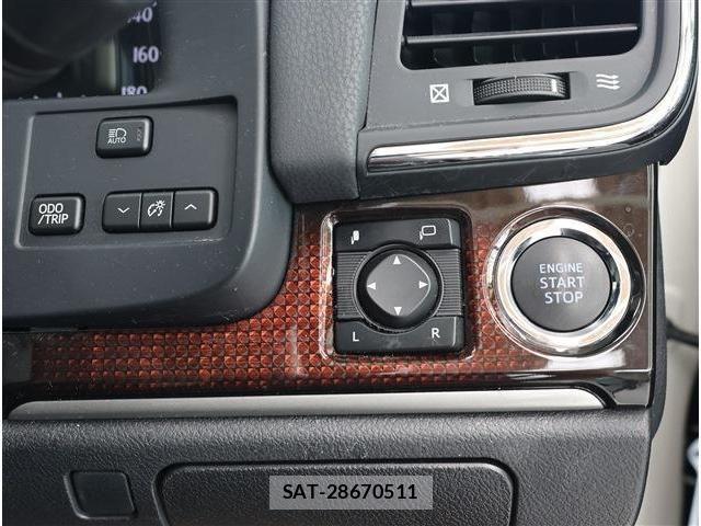 Toyota CROWN SEDAN 2018-03 7875883-11