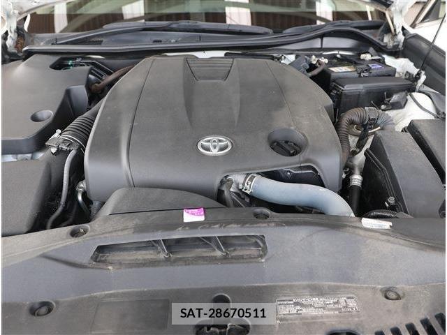 Toyota CROWN SEDAN 2018-03 7875883-18