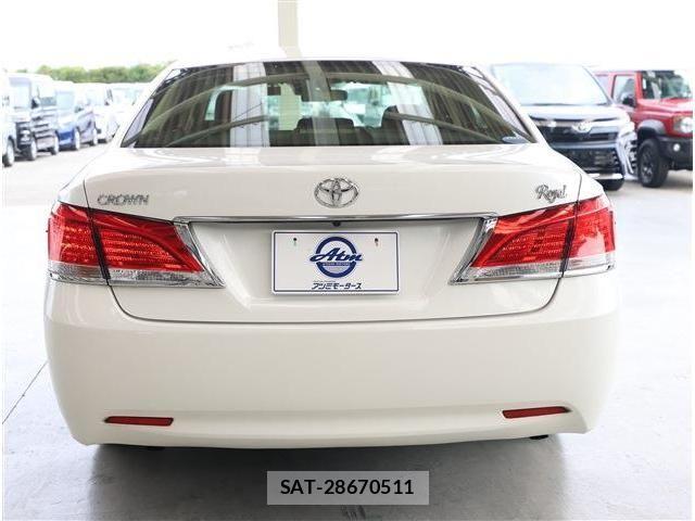 Toyota CROWN SEDAN 2018-03 7875883-21