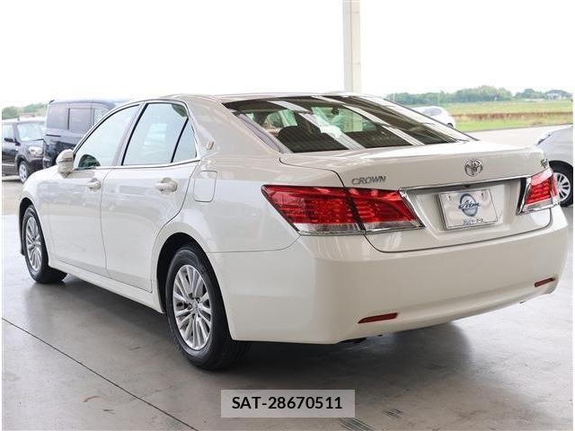 Toyota CROWN SEDAN 2018-03 7875883-22