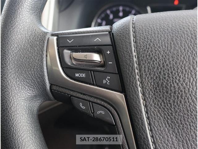 Toyota CROWN SEDAN 2018-03 7875883-26