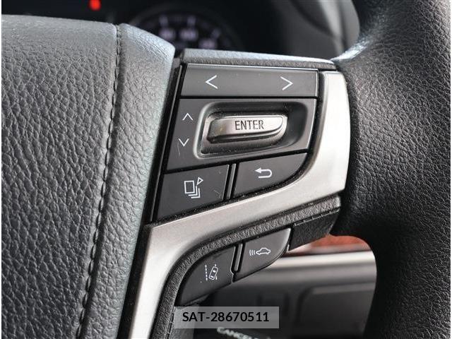 Toyota CROWN SEDAN 2018-03 7875883-27