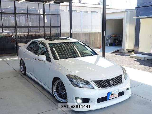 Toyota CROWN SEDAN 2011-12 7875882-12