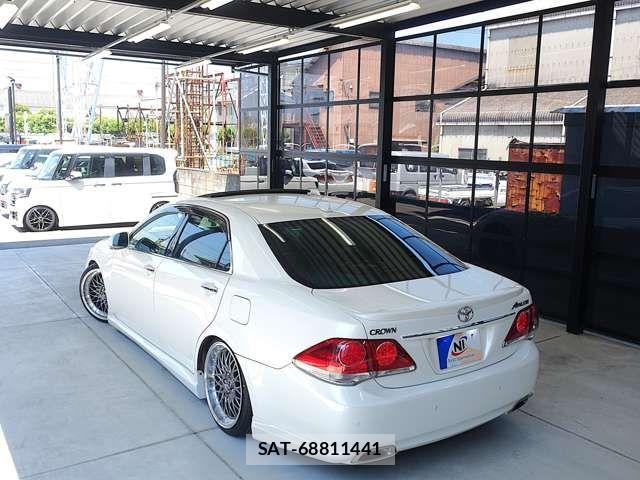 Toyota CROWN SEDAN 2011-12 7875882-15