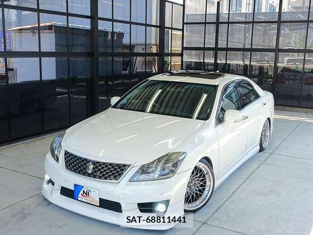 Toyota CROWN SEDAN 2011-12 7875882-3