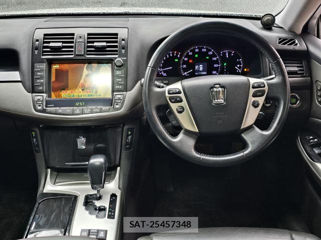 Toyota CROWN SEDAN 2010-07 7875885-17