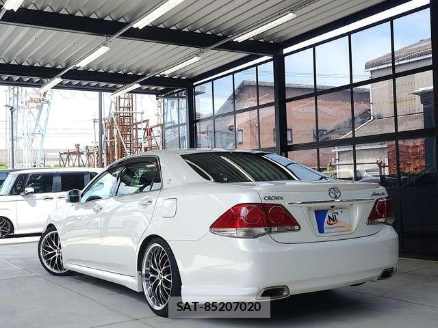 Toyota CROWN SEDAN 2010-12 7875886-16