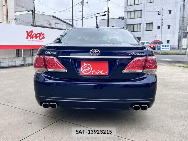 Toyota CROWN SEDAN 2011-11 7902447-17