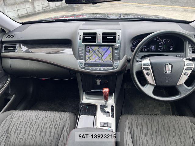 Toyota CROWN SEDAN 2011-11 7902447-1