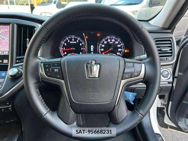 Toyota CROWN SEDAN 2013-01 7961031-15