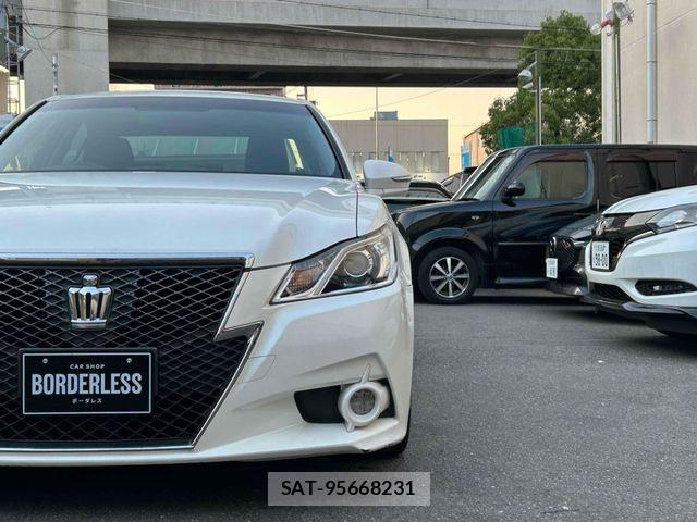 Toyota CROWN SEDAN 2013-01 7961031-23