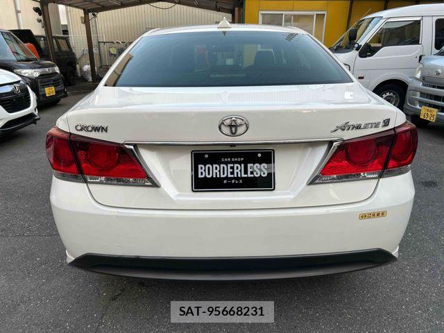 Toyota CROWN SEDAN 2013-01 7961031-5
