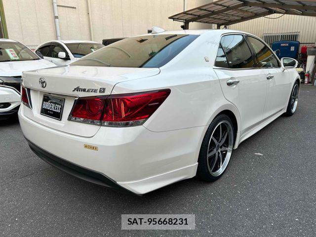 Toyota CROWN SEDAN 2013-01 7961031-6