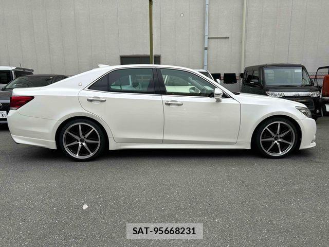 Toyota CROWN SEDAN 2013-01 7961031-7