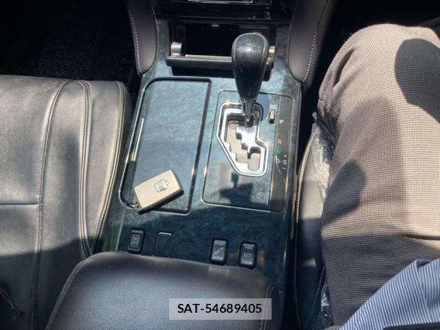 Toyota CROWN SEDAN 2006-03 7961036-23