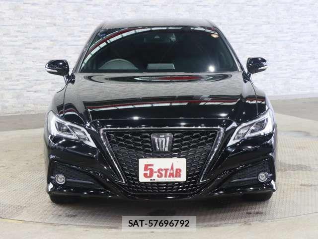 Toyota CROWN SEDAN 2019-06 7961029-10