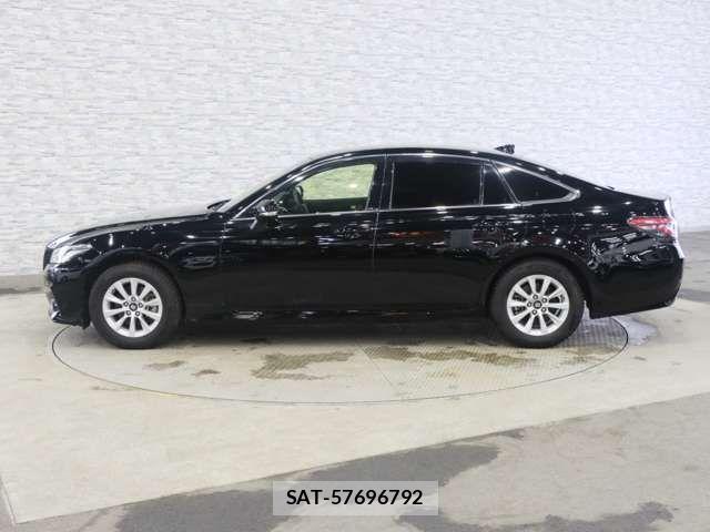 Toyota CROWN SEDAN 2019-06 7961029-11