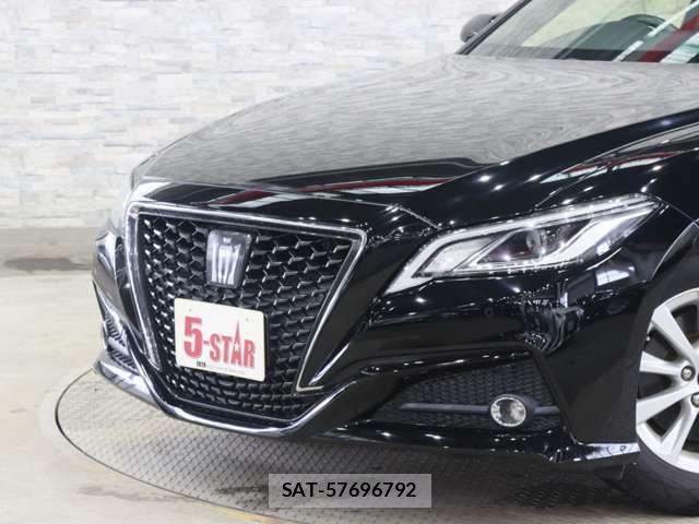 Toyota CROWN SEDAN 2019-06 7961029-15
