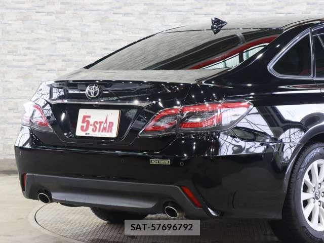 Toyota CROWN SEDAN 2019-06 7961029-17