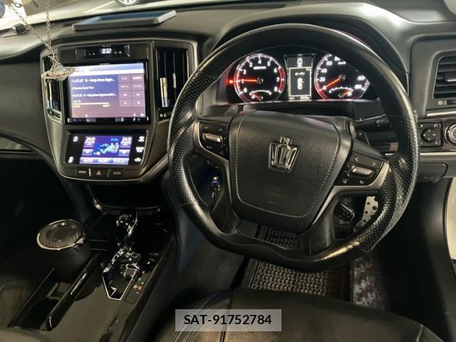 Toyota CROWN SEDAN 2015-11 7978864-15