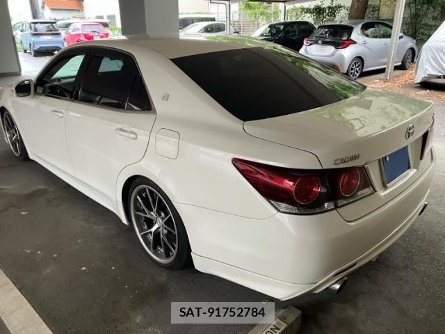 Toyota CROWN SEDAN 2015-11 7978864-7