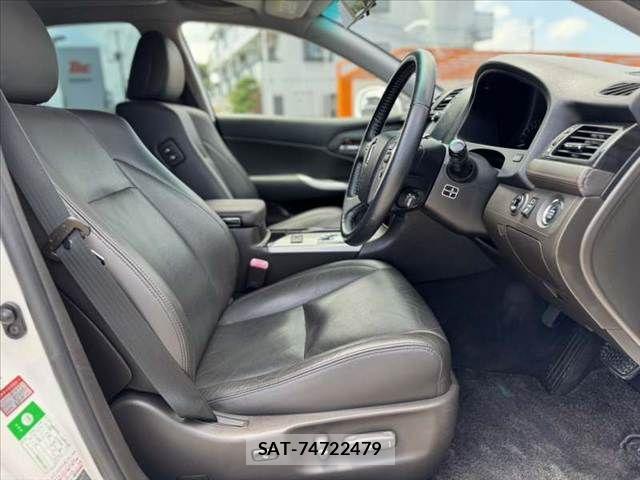 Toyota CROWN SEDAN 2010-11 7978863-15