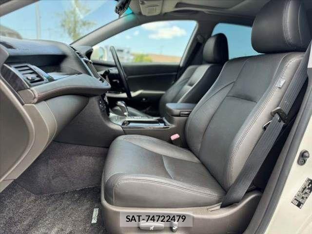 Toyota CROWN SEDAN 2010-11 7978863-16