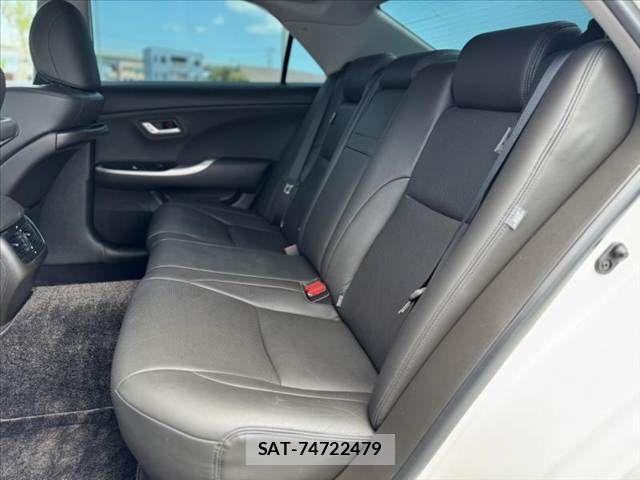 Toyota CROWN SEDAN 2010-11 7978863-17